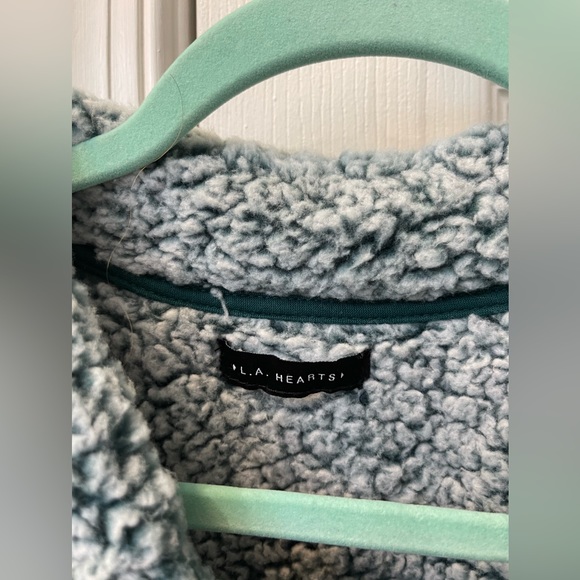 LA hearts sherpa quarter zip - Picture 6 of 7